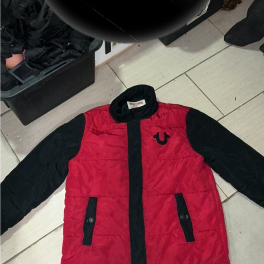 Men’s size xxl missing hood besides that great condition